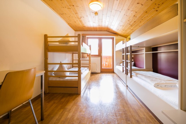 Stockbetten zur Mehrfachbelegung im Jugendhotel in Österreich